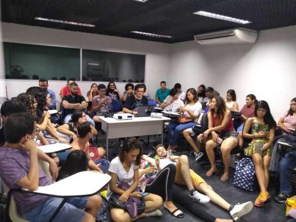 Imagem da sala de estreia do Cineclube